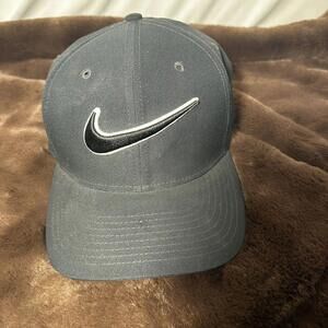 Nike GREY Golf Perforated Cap Size M/L Unisex